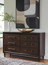 Load image into Gallery viewer, Dantenton Dresser
