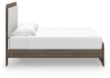 Load image into Gallery viewer, Kendanport Upholstered Bed
