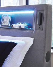 Load image into Gallery viewer, Verishaw Upholstered Bed
