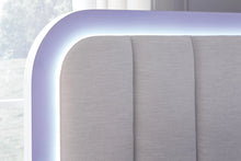 Load image into Gallery viewer, Jarlee Upholstered Bed
