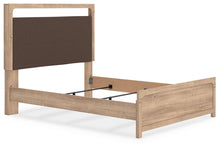 Load image into Gallery viewer, Kinlanni Upholstered Bed
