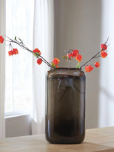 Load image into Gallery viewer, Sumner Vase
